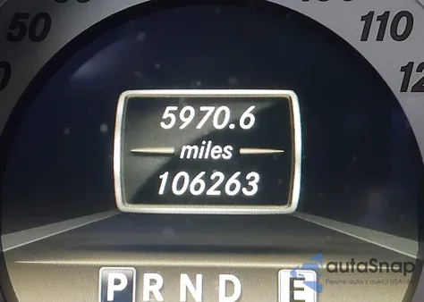 2012 Mercedes-Benz C 250 Sport z USA, uszkodzony, nr VIN WDDGF4HB8CR217733